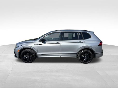 Used 2023 Volkswagen Tiguan SE R-Line image 4