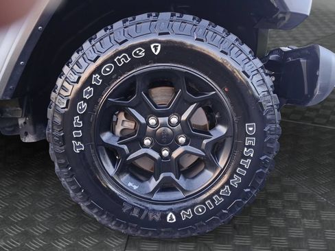 Used 2023 Jeep Gladiator Sport w/ Off Road Group AWD/4WD image 23
