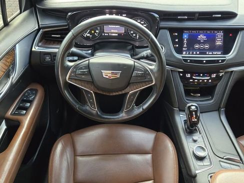 Used 2020 Cadillac XT5 Premium Luxury FWD image 16