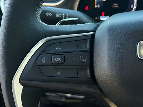 New 2025 Jeep Grand Cherokee Limited w/ Luxury Tech Group II image 23