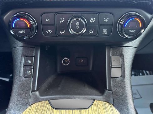 Used 2017 GMC Acadia Denali w/ Technology Package AWD/4WD image 40