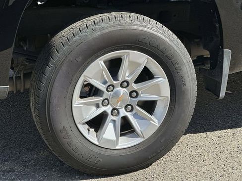 Used 2025 Chevrolet Silverado 1500 LT RWD image 32