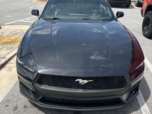 Used 2024 Ford Mustang Premium image 5