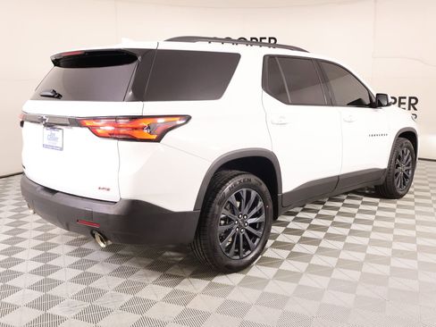 Used 2023 Chevrolet Traverse RS image 23