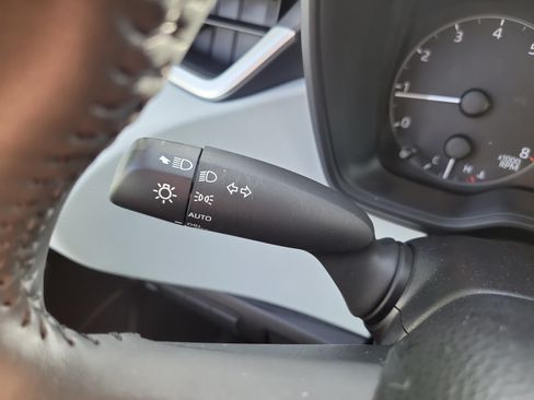 Used 2023 Toyota Corolla SE FWD image 31