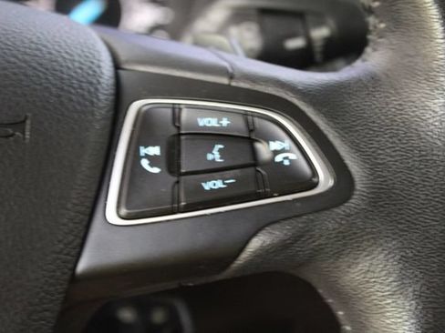 Used 2017 Ford Focus SE w/ SE Sport Package FWD image 16