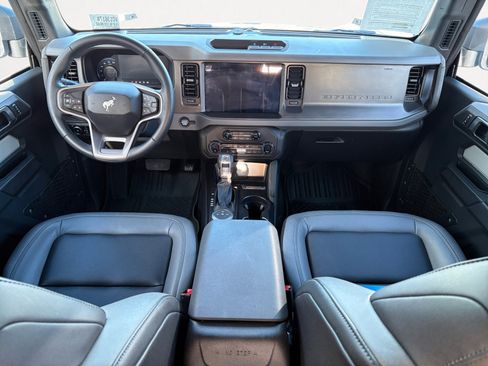 Used 2024 Ford Bronco Big Bend image 3