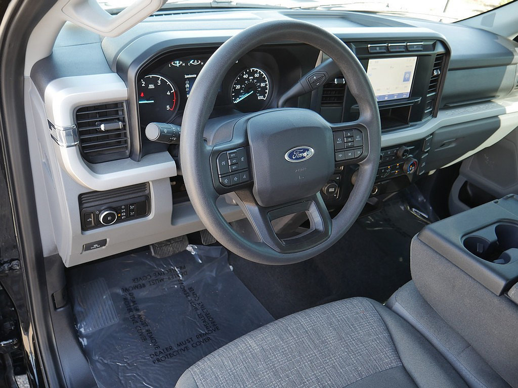 Used 2023 Ford F350 XLT AWD/4WD image 12