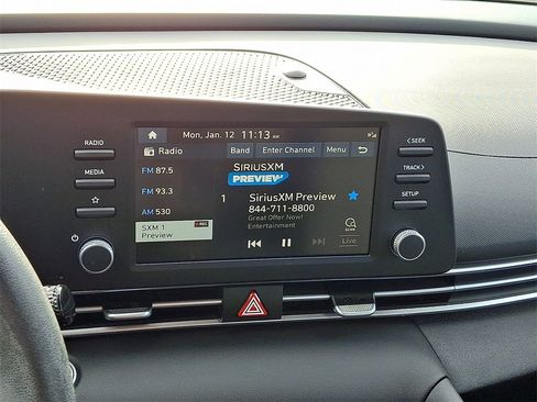 Used 2023 Hyundai Elantra SEL image 3