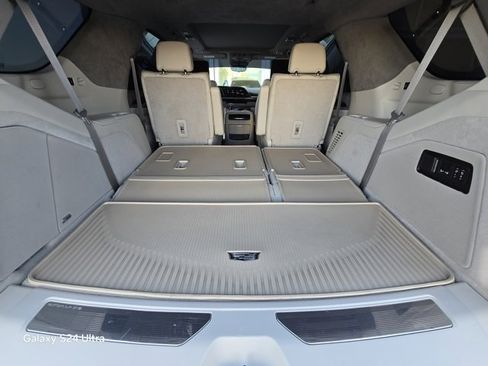 Used 2023 Cadillac Escalade Sport Platinum image 32