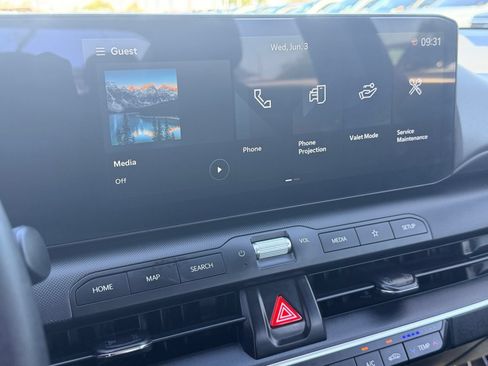 Used 2025 Kia K4 FWD image 26