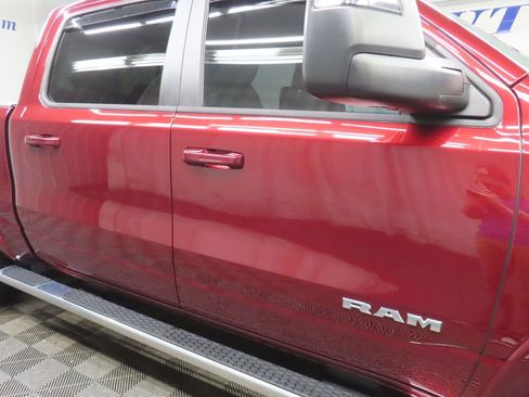 Used 2025 RAM 1500 Big Horn AWD/4WD image 32