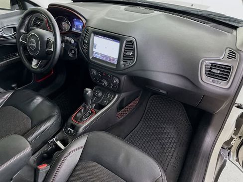 Used 2019 Jeep Compass Trailhawk w/ Cold Weather Group image 33