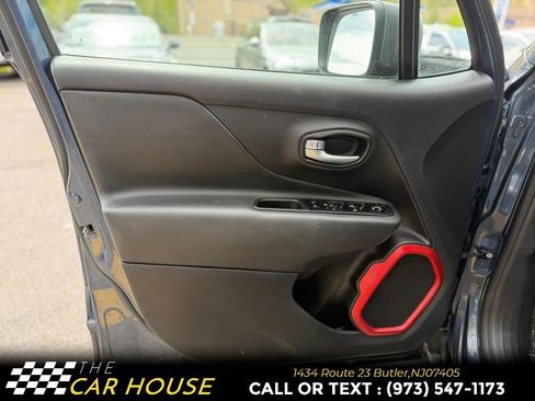 Used 2021 Jeep Renegade Trailhawk AWD/4WD image 14