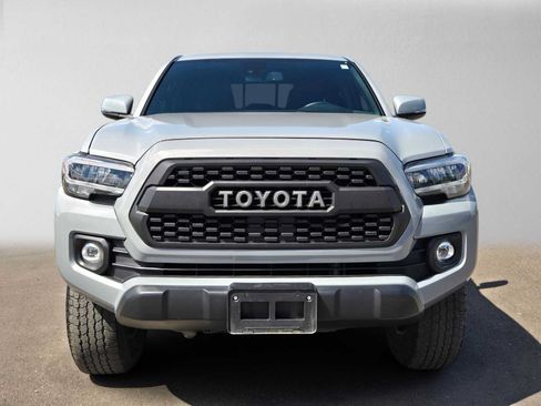 Used 2020 Toyota Tacoma TRD Off-Road AWD/4WD image 10