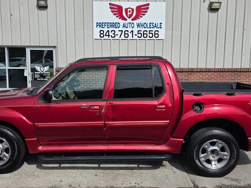 Used 2004 Ford Explorer Sport Trac XLT image 3