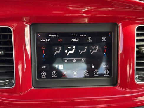 Used 2019 Dodge Charger SXT w/ Leather Interior Group image 33