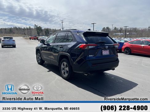 Used 2025 Toyota RAV4 XLE AWD/4WD image 6