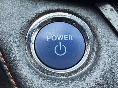Used 2017 Toyota RAV4 SE AWD/4WD image 23