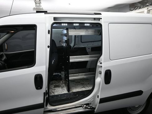 Used 2021 RAM ProMaster City Tradesman FWD image 19