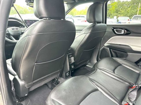 Used 2023 Jeep Compass Limited AWD/4WD image 24