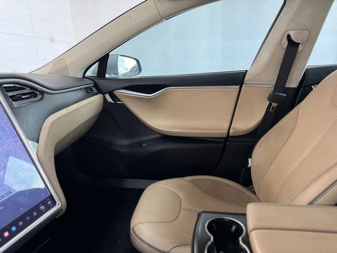 Used 2012 Tesla Model S Signature Performance image 30