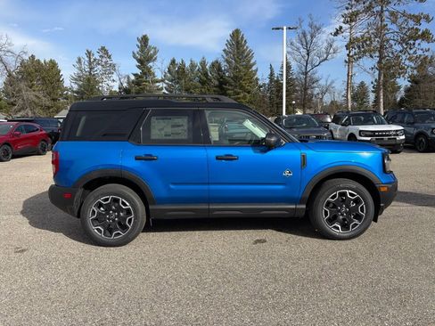 New 2026 Ford Bronco Sport Outer Banks w/ Outer Banks Tech Package+ AWD/4WD image 2