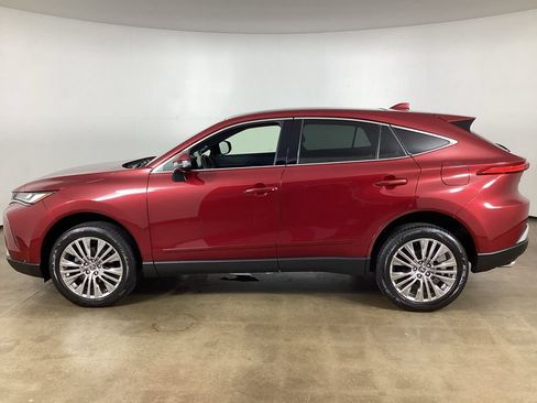 Used 2021 Toyota Venza Limited w/ Advanced Technology Package AWD/4WD image 8