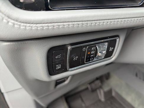 Certified 2023 Lincoln Nautilus Reserve w/ Equipment Group 201A image 33