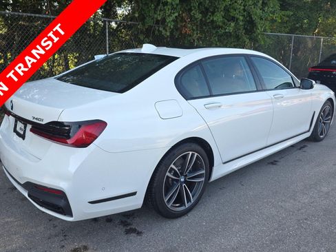 Used 2020 BMW 740i w/ M Sport Package RWD image 4