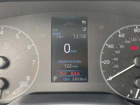 Used 2024 Toyota Corolla SE w/ SE Package FWD image 27