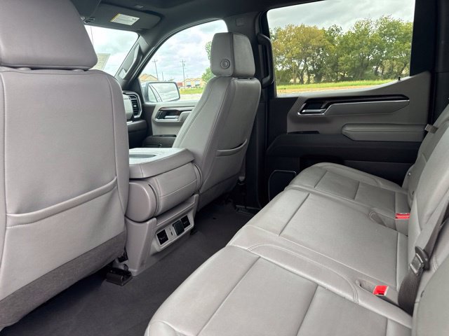 Used 2025 GMC Sierra 1500 SLT AWD/4WD image 25