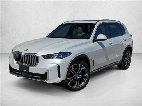 Used 2025 BMW X5 xDrive40i w/ Executive Package AWD/4WD image 1