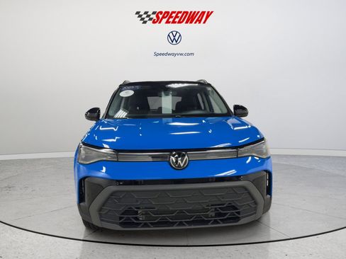Used 2025 Volkswagen Taos SE AWD/4WD image 13