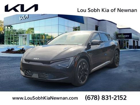 New 2025 Kia EV6 Wind RWD image 1