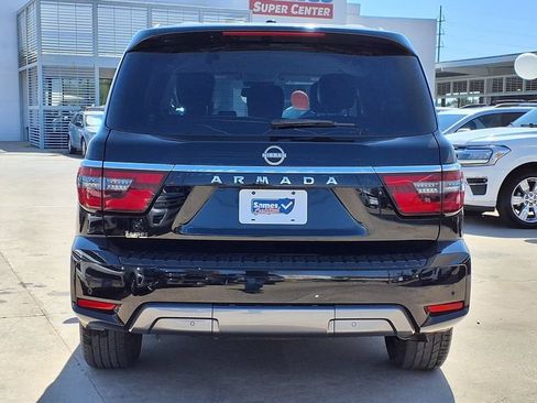 Used 2021 Nissan Armada SV w/ SV Appearance Package RWD image 7