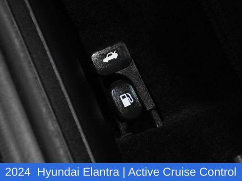Used 2024 Hyundai Elantra SEL w/ Convenience Package FWD image 25
