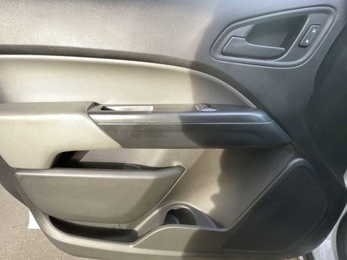 Used 2020 Chevrolet Colorado W/T w/ WT Convenience Package image 19