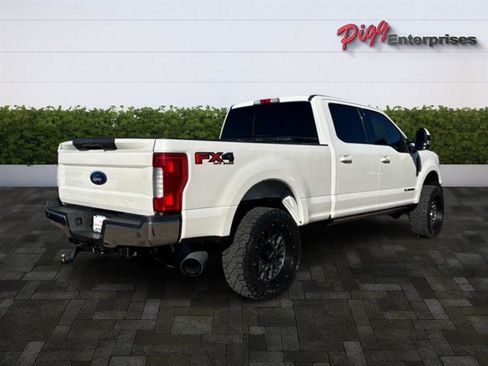 Used 2017 Ford F250 Lariat w/ Lariat Ultimate Package image 5