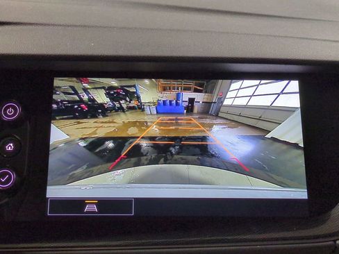 Used 2023 Buick Envision Preferred image 35