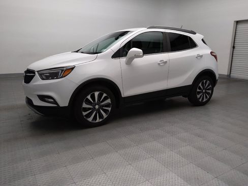 Used 2020 Buick Encore Essence image 2