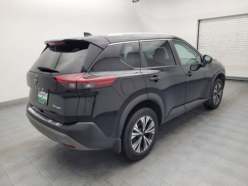 Used 2022 Nissan Rogue SV w/ SV Premium Package image 10