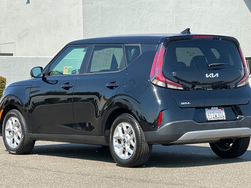 Used 2024 Kia Soul LX w/ Option Group 015 FWD image 7