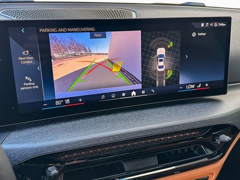 New 2025 BMW 330i xDrive Sedan w/ Convenience Package image 15