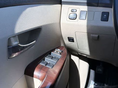 Used 2010 Toyota Venza AWD image 14