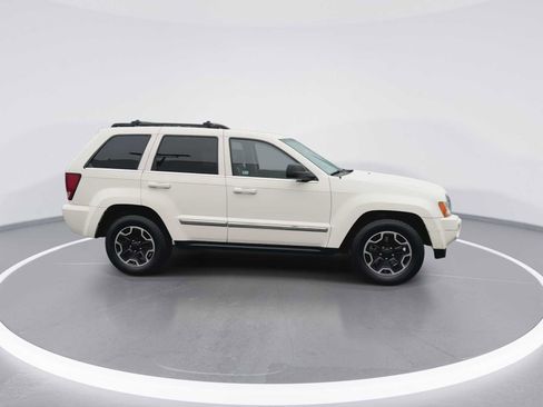Used 2006 Jeep Grand Cherokee Limited image 9