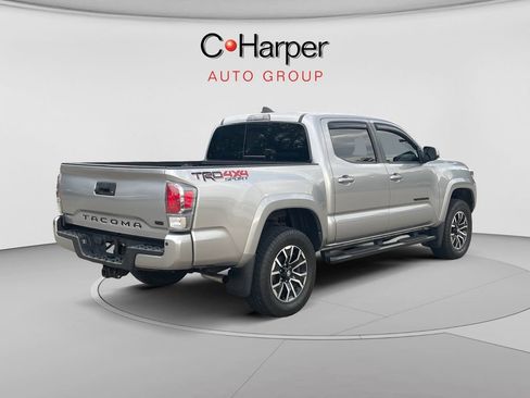 Used 2021 Toyota Tacoma TRD Sport w/ Technology Package AWD/4WD image 3