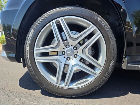 Used 2015 Mercedes-Benz GL 63 AMG 4MATIC image 27