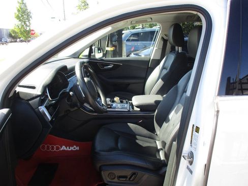 Used 2023 Audi Q7 3.0T Premium Plus AWD/4WD image 2