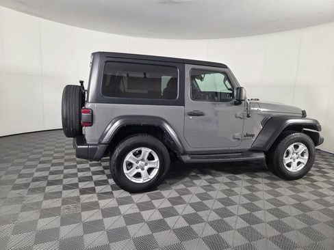Used 2022 Jeep Wrangler Sport AWD/4WD image 6